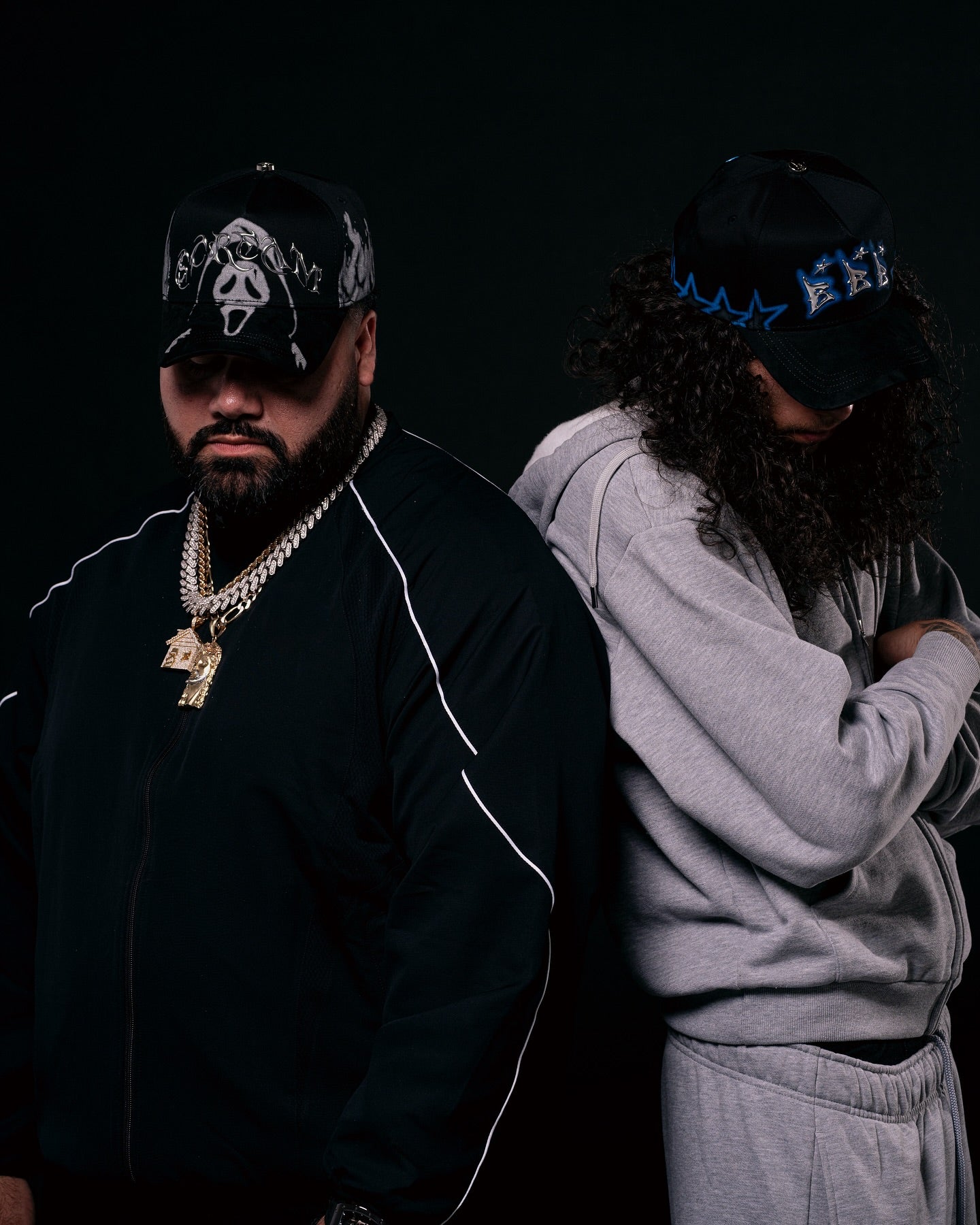 barbas hats modelando gorra