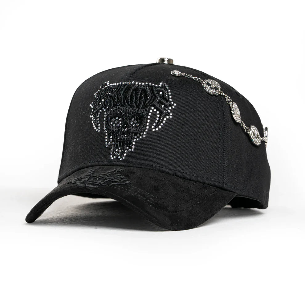 gorra en vista frontal modelo crime