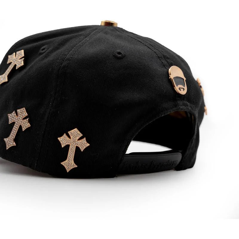 pin metalico barbas hats y strap con cruces en oro 24k