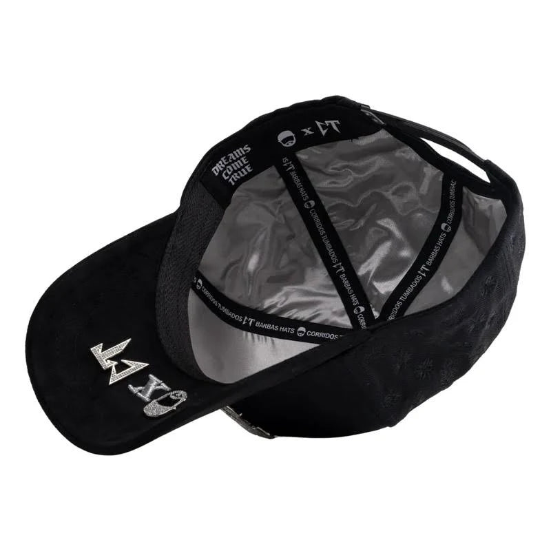 parte interior gorra chrome con pines de barbas hats
